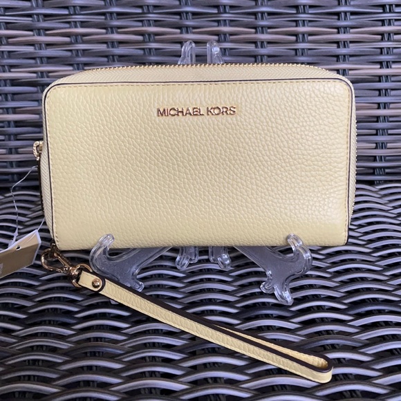 Michael Kors Jet Set Travel Lg Flat Multifunctional Phone Case-Wristlet-Wallet - Picture 16 of 16